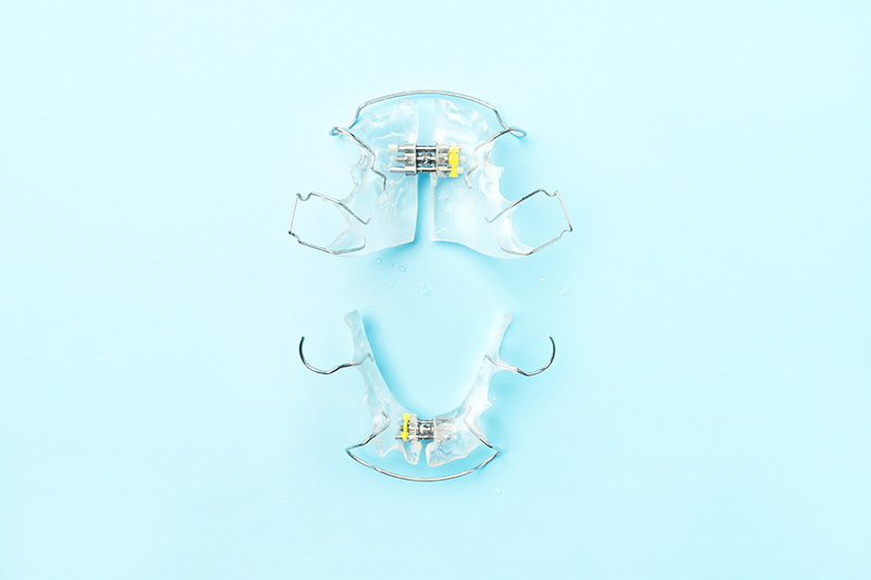 How Do Retainers Work At Sequence Orthodontics